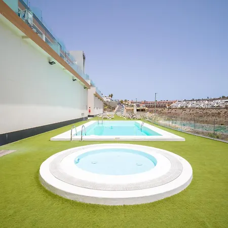 House In Near Playa De Amadores Feriehus *